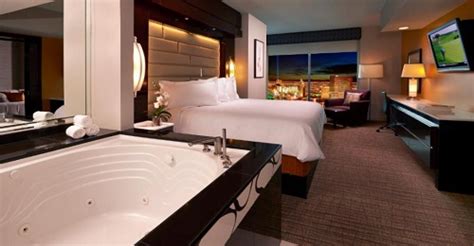 private hot tubs in las vegas|private jacuzzi suites las vegas.